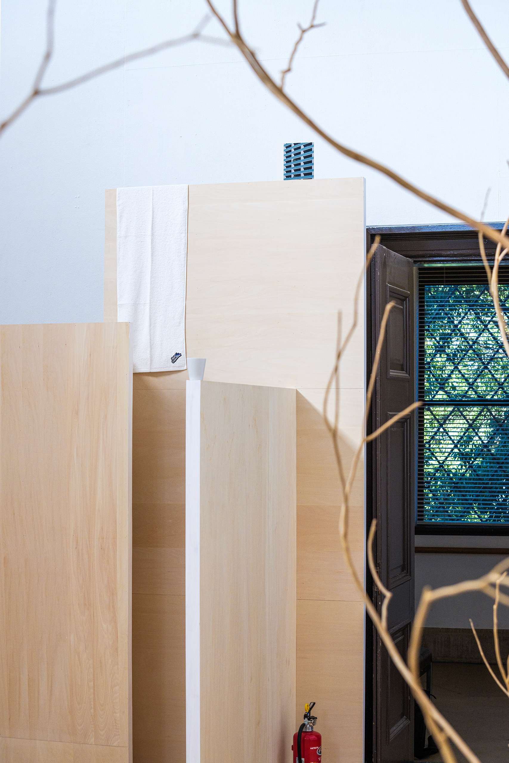 〈共に在ること〉を前提とした〈関係としての場所〉