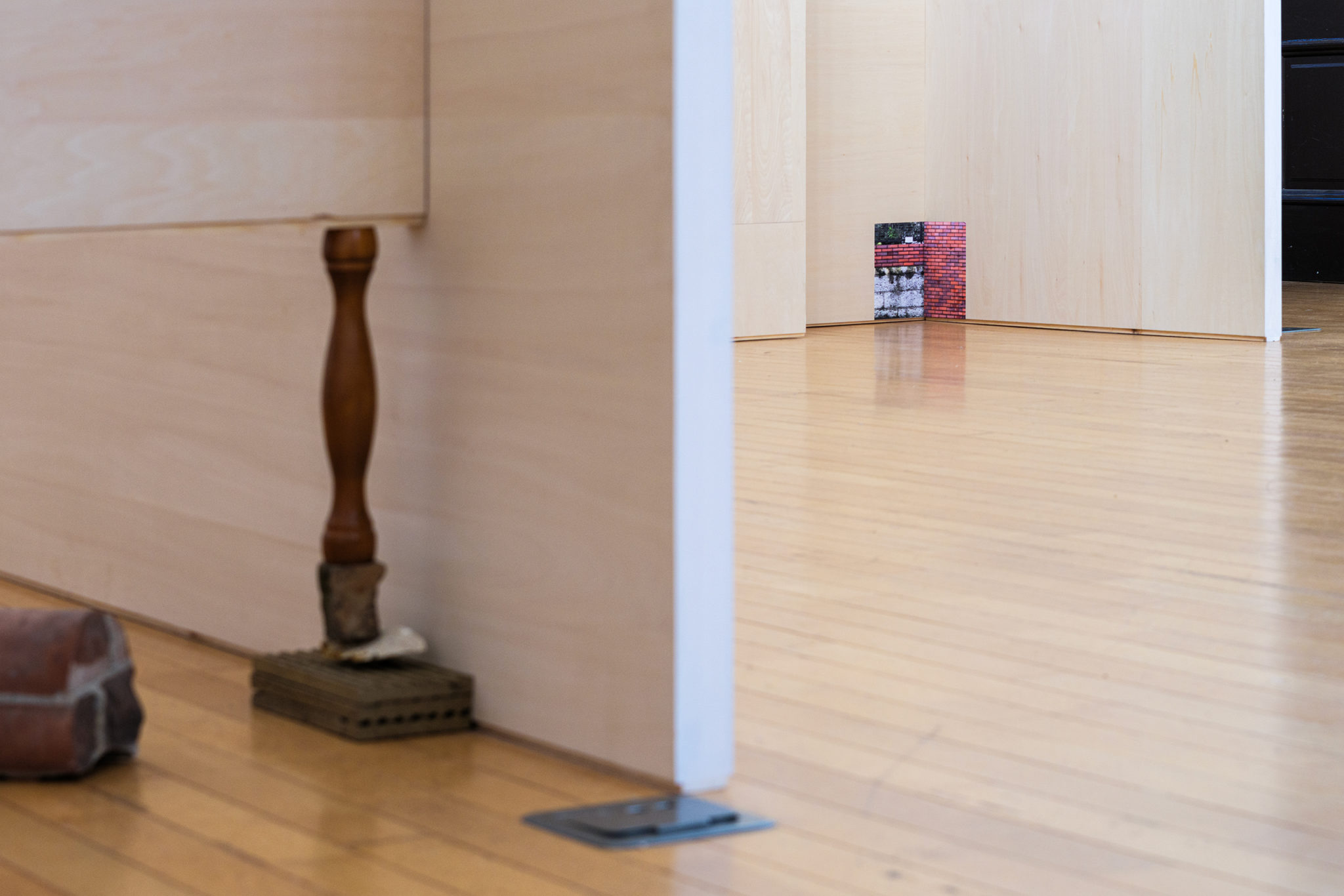 〈共に在ること〉を前提とした〈関係としての場所〉